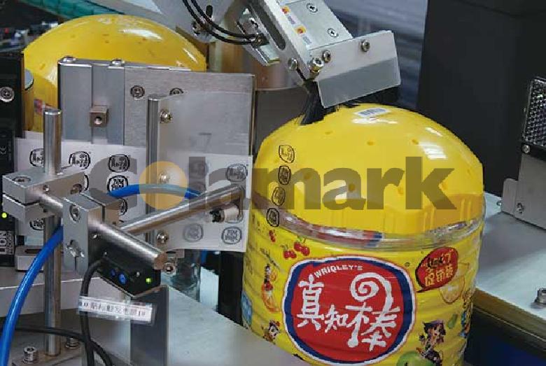 強大的多功能組合貼標機，圓瓶、扁瓶都能貼